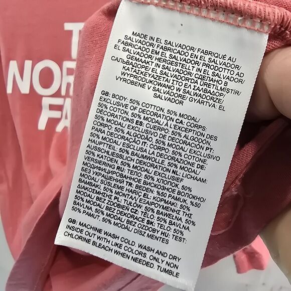 The North Face T Shirt Womens Small Pink Boxy Tee Short Sleeve Cropped Logo - Picture 8 of 12
